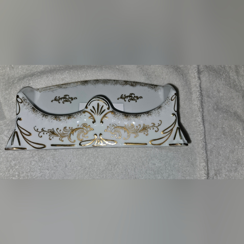 Andrea Sadek 1940s 50s Elegant White and Gold Decorative Porcelain Letter